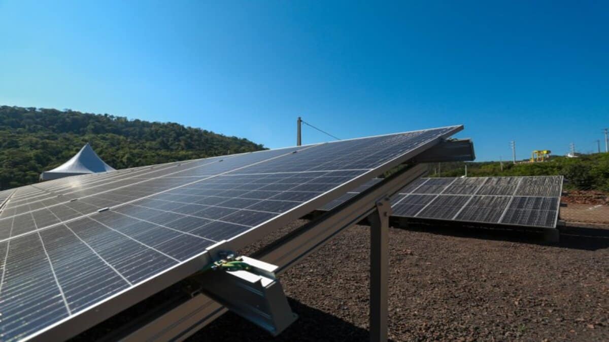 Celesc inaugurou Usina Solar e ampliou a Pequena Central Hidrelétrica (PCH) Celso Ramos. Assim, mais fontes de energias renováveis estão ativas e gerando energia limpa para a comunidade