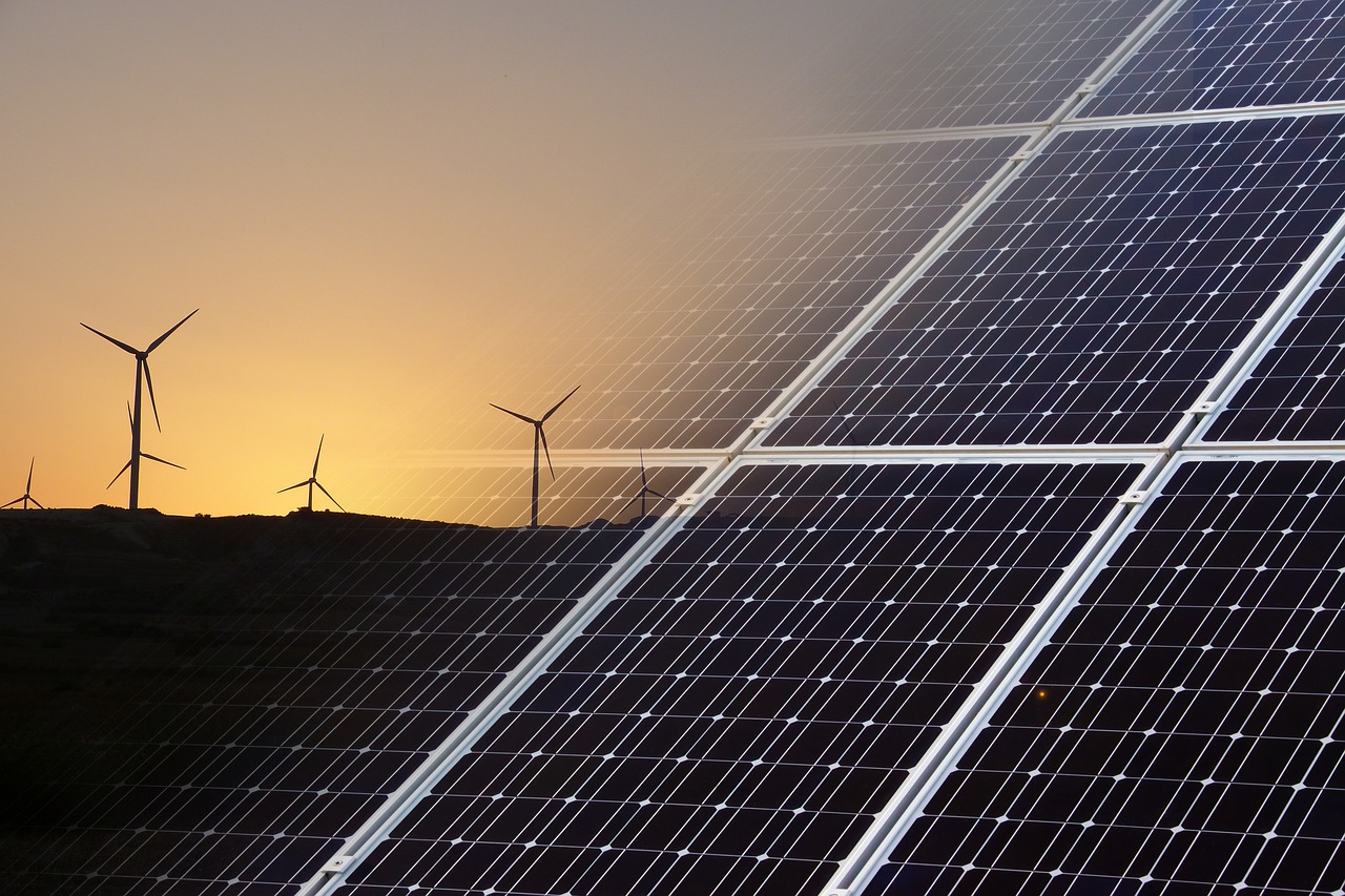 A Copel está visando investir em fontes de energias renováveis como a energia solar e a energia eólica e avalia a compra da Rio Energy no valor de R$ 5 bilhões