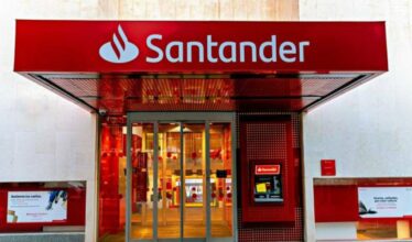 Santander acaba de instalar as duas maiores usinas solares urbanas em São Paulo, garantindo uma produção de energia solar maior do que o esperado no projeto voltado para as renováveis, segundo a Aneel