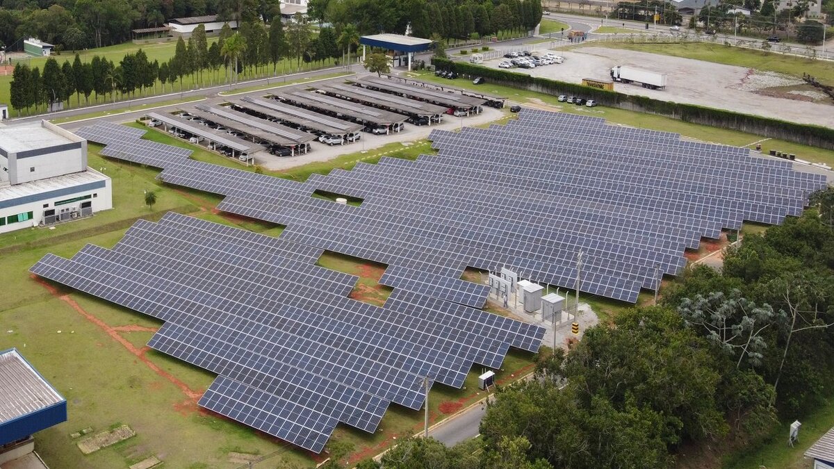 A construção da usina de energia solar fotovoltaica e o reprocessamento de resíduos da produção são alguns dos investimentos da multinacional NGK para garantir mais sustentabilidade nas suas operações no Brasil