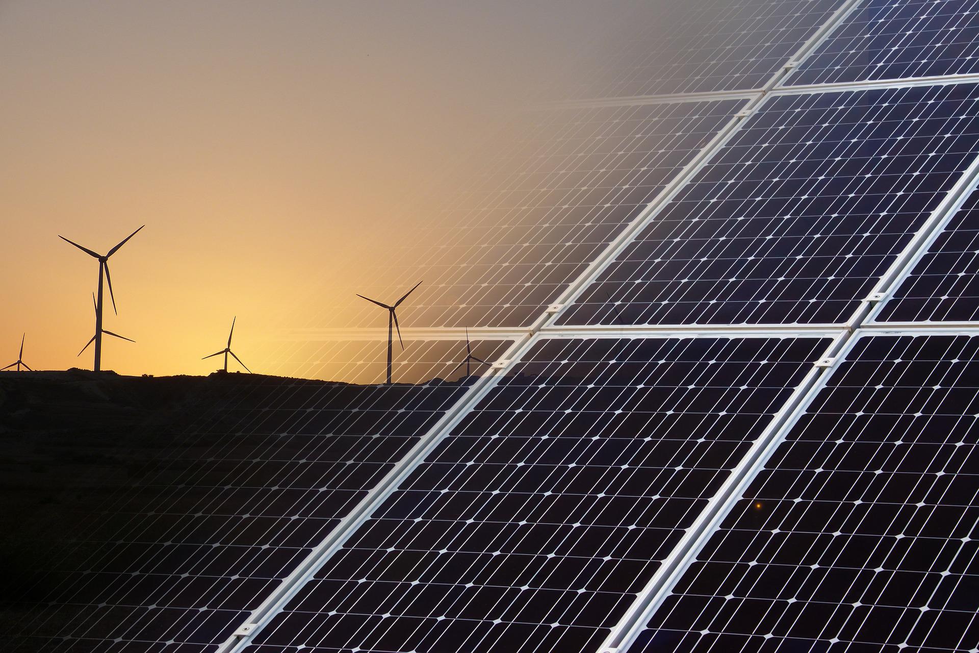 Ações da Cemig (CMIG4) despencam no Ibovespa depois do anúncio de R$ 100 milhões em investimentos para comprar usinas fotovoltaicas para produção de energia solar - Fonte: Pixabay
